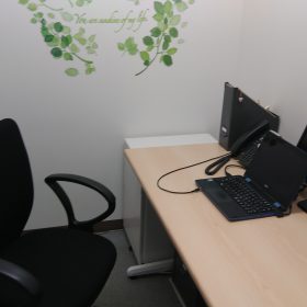 横浜結婚STORYのオフィス内観