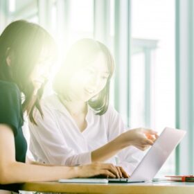 横浜結婚STORY 少人数制の結婚相談所とは