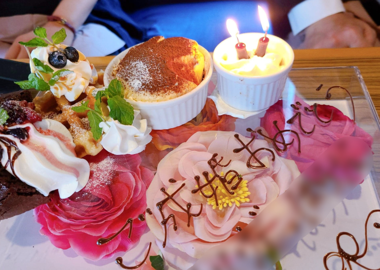 横浜結婚STORY会員様のご成婚祝い時の写真